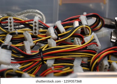 Electrical Copper Bus Grounding Wiring Cables: foto stock (editar agora