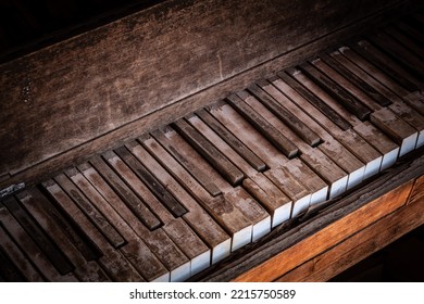 Old Piano Keyboard, Gwalia Ghost Town