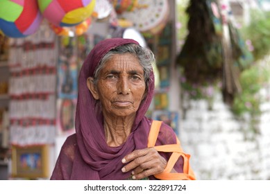 Old Poor Woman Wrinkles On Face Stock Photo 322891724 | Shutterstock