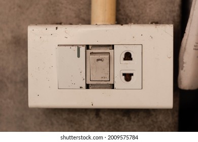 The Old Power Plug Looks From Various Dust Particles