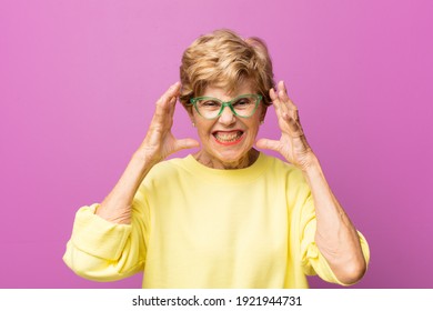 おばあさん の画像 写真素材 ベクター画像 Shutterstock