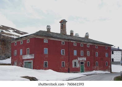 Old Roadhouse. Village Of Stuetta Near The Splügen Pass, Italy