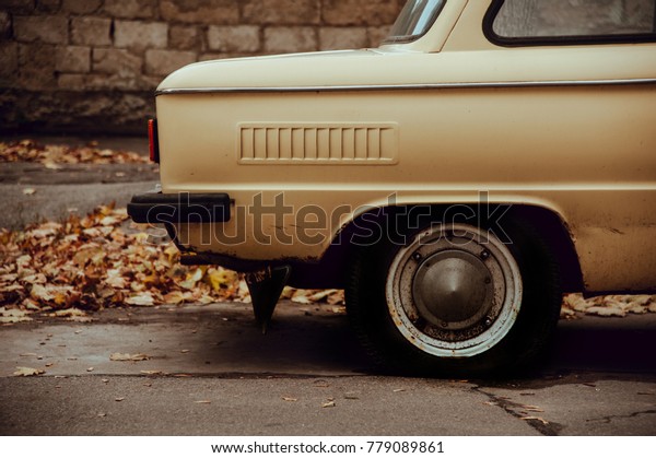 Old Russian\
car