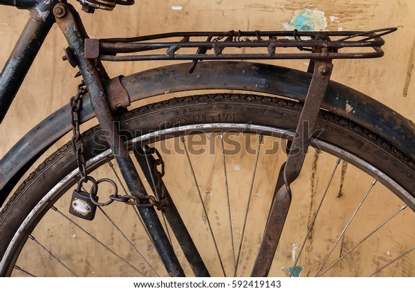 rusted bike lock