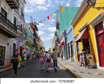 OLD SAN JUAN, PUERTO RICO—People Walking Along One Of The Busy Streets Of Old San Juan, Puerto Rico In March 2017.