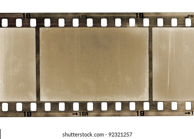 alter gekratzter Rahmen mit 35-mm-Film, einzeln auf Weiß