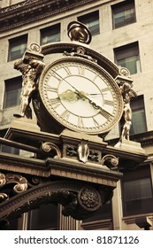 Old Street Clock In Downtown Pittsburgh, Pennsylvania