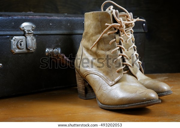 old khaki women's shoes