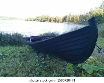 
Old Tar Boat Waiting For Winter To Come