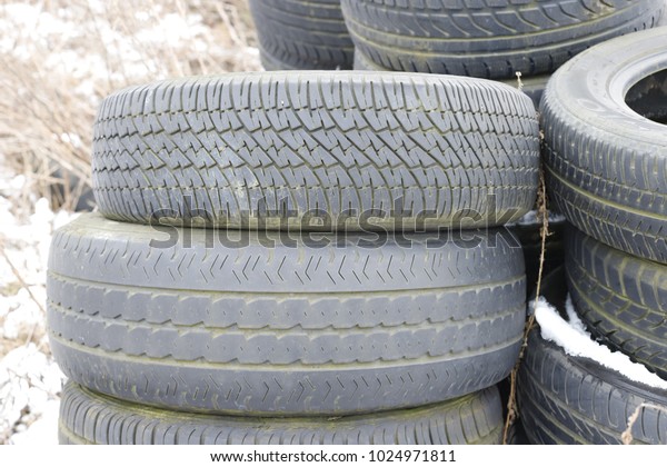 Old tire rubber\
texture