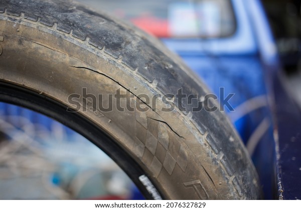 old tires\
expire not available.\
damaged\
tire