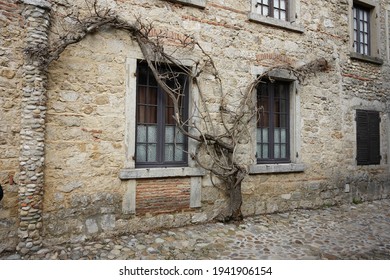 Old Town In French City Of Pérouges