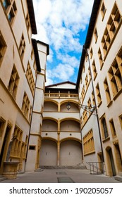 Old Town Lyon, Traboules