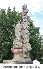 Old Town Prague, Sightseeing, Europe Architecture, Czech Republic History, Prague Art, Old Town In Europe, Building Prague, Czech, Town, Prague, Detail, Building, Czech Republic, Historic, Sculpture, 