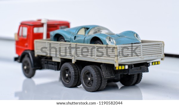 vintage toy cars and trucks