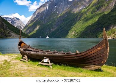 1,883 Viking fishing Images, Stock Photos & Vectors | Shutterstock