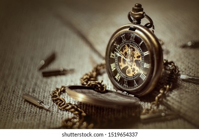 49,554 Pocket watch Stock Photos, Images & Photography | Shutterstock