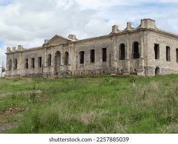 Old  wartime construction: Abandoned buildings  Ignore History 