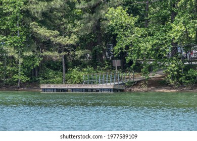 350 Floating dock ramp Images, Stock Photos & Vectors | Shutterstock