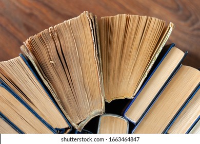 crkfa3wq gr8tm https www shutterstock com search old book top view