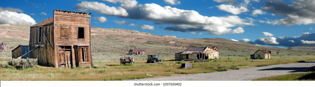 Old Western Town Pan