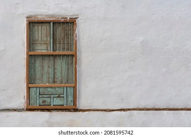 Old windows of a historical building in Jeddah - Shutterstock ID 2081595742