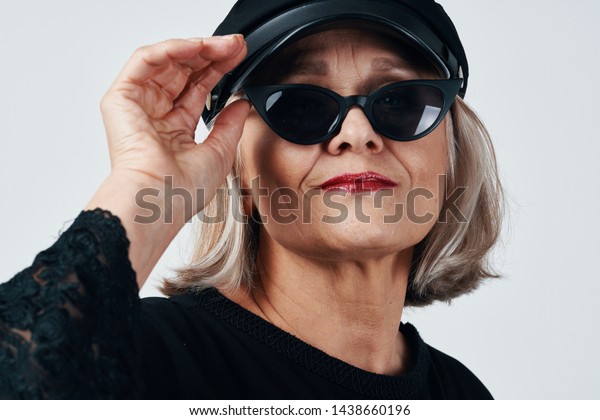 old lady sun visor