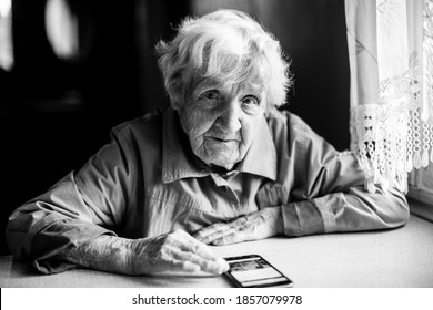 Old Woman Sits Smartphone Black White Stock Photo 1857079978 | Shutterstock