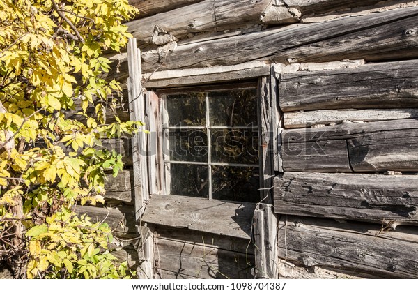 Old Wood Cabin Barn Quilt Along Stock Photo Edit Now 1098704387