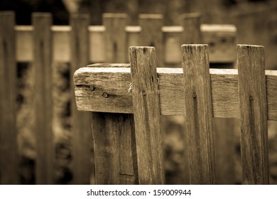 Old Wood Fence Backgrond