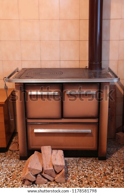Old Woodburning Stove Inside Kitchen Home Stock Photo Edit Now