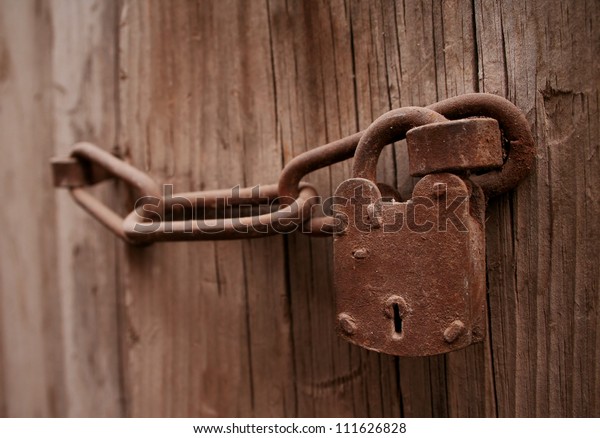 Old Wooden Door Chain Key Lock Stock Photo Edit Now 111626828