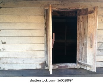 Old Wooden Opened Window Wooden Wall Stock Photo 560028994 | Shutterstock