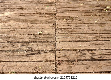 Old Wooden Planks With A Hole Of A Road, Symmetry, Front View, Autumn Leaves, Backdrops