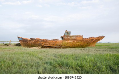 4,159 Old Boat On Ground Images, Stock Photos & Vectors | Shutterstock