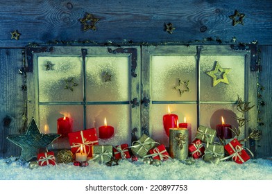 40,418 Christmas wood window Images, Stock Photos & Vectors | Shutterstock