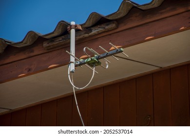 Old Yagi Digital TV Antenna Was Install Under Roof Of The House To Reciveve Digital TV Box.