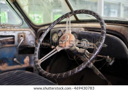 Oldcar inside view classic