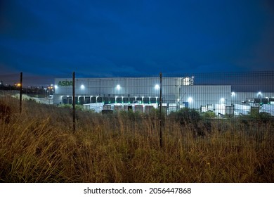 OLDHAM, UK - OCTOBER 12, 2012: A Lorry Depot For A Supermarket Near The M62 At Junction 21 In The Early Morning, Manchester, UK