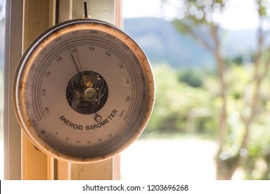 Oldstyle Aneroid Barometer