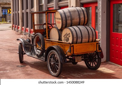 6,529 Bourbon barrels Images, Stock Photos & Vectors | Shutterstock