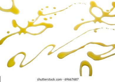 huile d'olive sur fond blanc