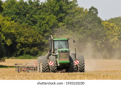 Olivet, France - 13 mars 2021 : mechanical stubble cultivation after the cereal harvest