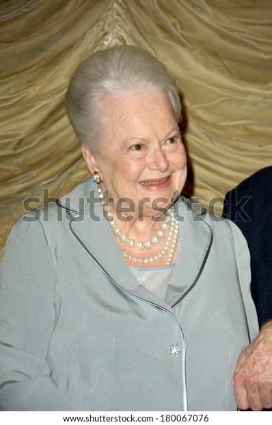 Olivia de Havilland on stage for Screening of THE\
HEIRESS, Los Angeles County Museum of Art\'s Bing Theater, Los\
Angeles, CA, June 18,\
2006
