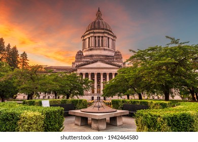 Olympia, Washington, USA state capitol building at dusk.