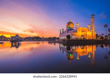 Omar Ali Saifuddien Mosque in Bandar Seri Begawan, brunei - Powered by Shutterstock