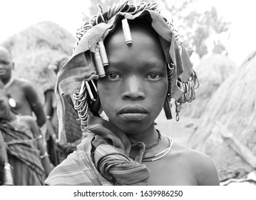 1,046 Mursi tribe Images, Stock Photos & Vectors | Shutterstock