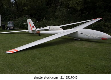 on an airfield for gliders, place for take-off, landing and repair of gliders