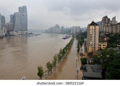 On August 19, 2020, The No.5 Flood Peak Of The Yangtze River Passed Through Chongqing, China, And Binjiang Road In The South Bank Was Submerged.