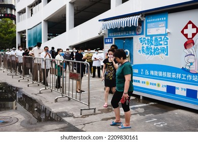 
On August 24, 2022, Shanghai, China, Queuing Up For Nucleic Acid Testing